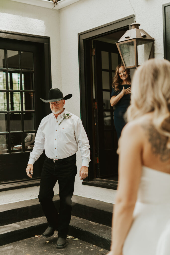 luxury idaho cottage wedding