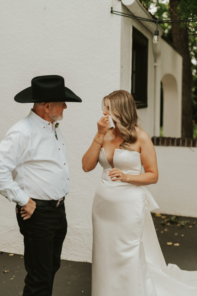 luxury idaho cottage wedding