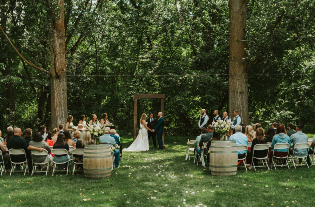 luxury idaho cottage wedding